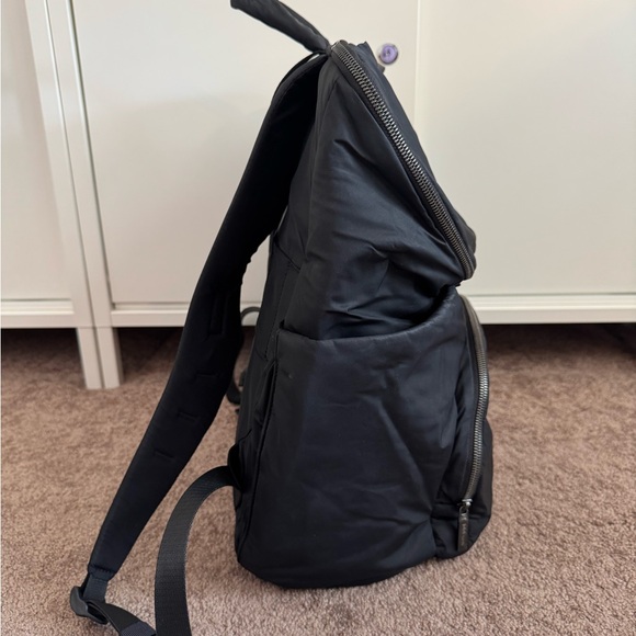 Lululemon Black Diaperbag - Picture 5 of 9
